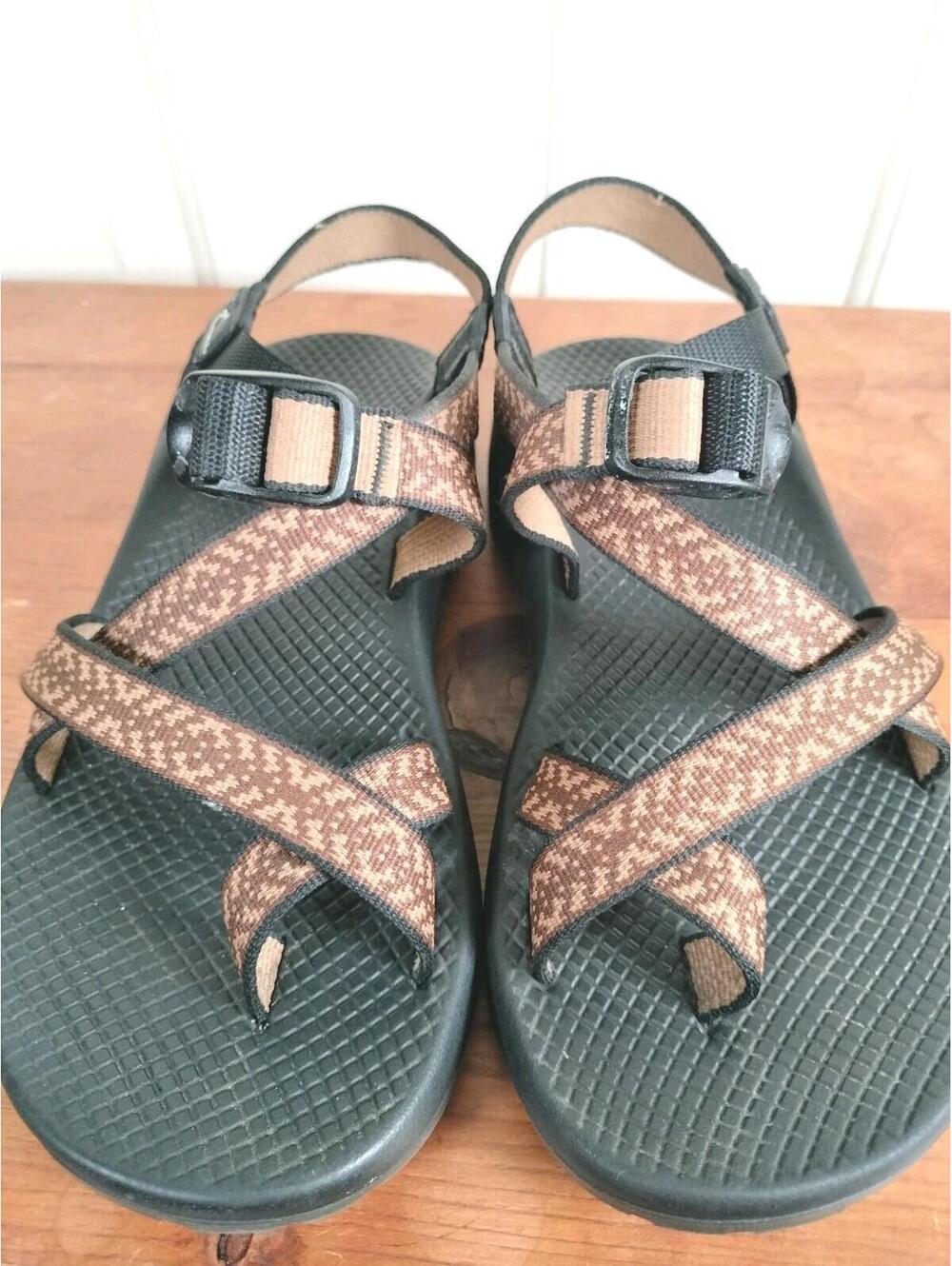 Chaco Z/2 Classic Men's Sandals Size 8 M Brown Geometric Webbing Vibram Sole